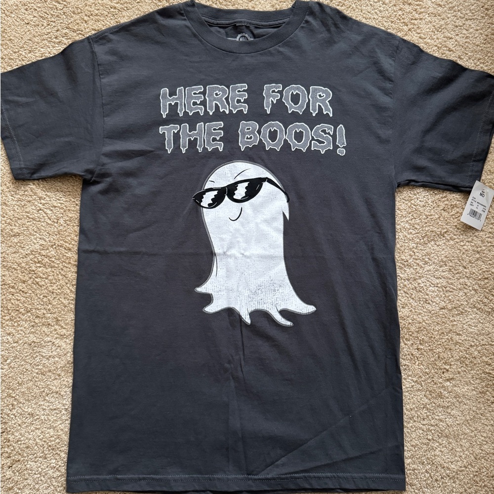 Men’s Medium, seasonal T Shirt